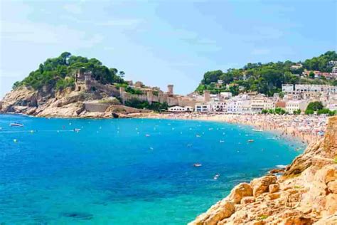 beach towns outside of barcelona.
